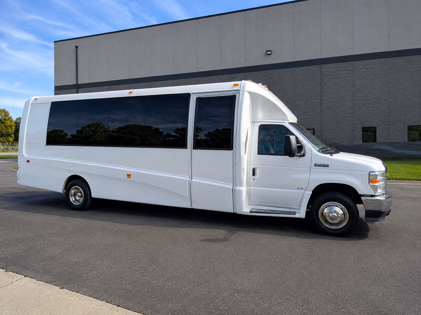 pre prom and post prom bus rentals serving deerfield beach